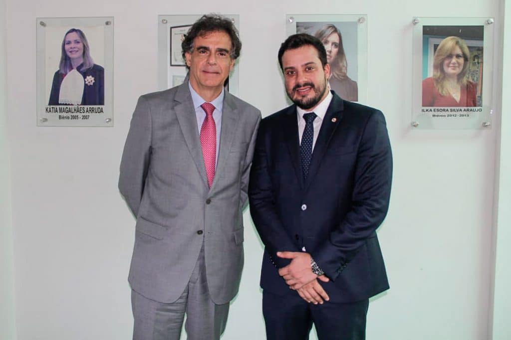 O advogado Gabriel Costa (dir.) com Luiz Philippe Vieira de Mello Filho, Ministro do Tribunal Superior do Trabalho (TST)
